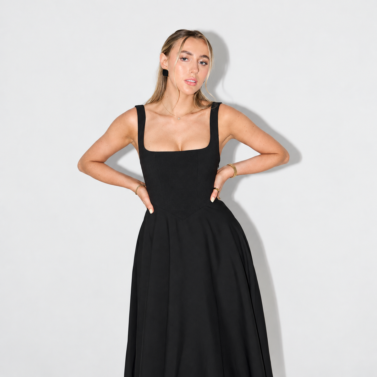Elegancka Sukienka Midi