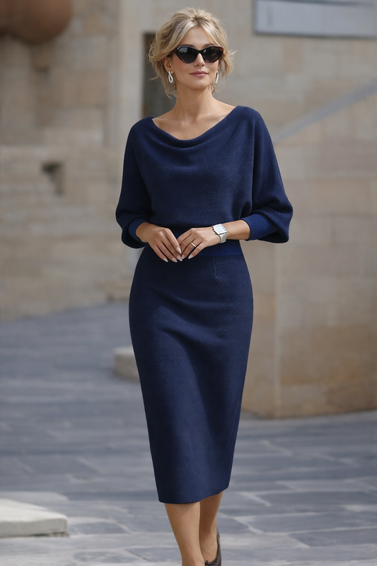Elegancka Midi Sukienka z Okrągłym Dekoltem